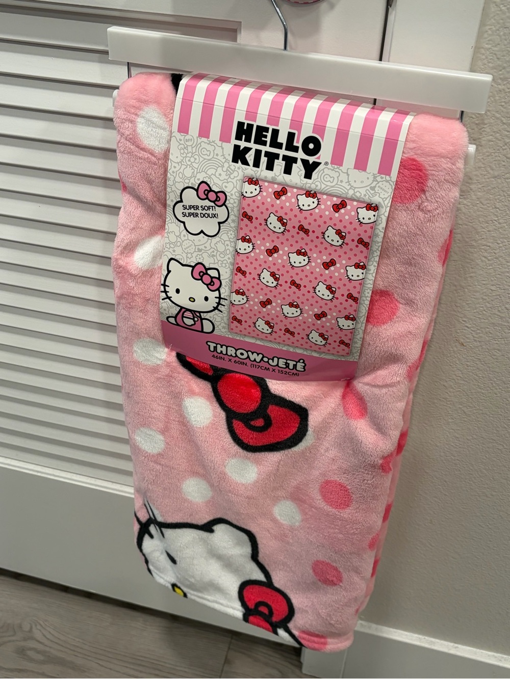 New Hello Kitty Kids Pink Polka Dot Throw Blanket